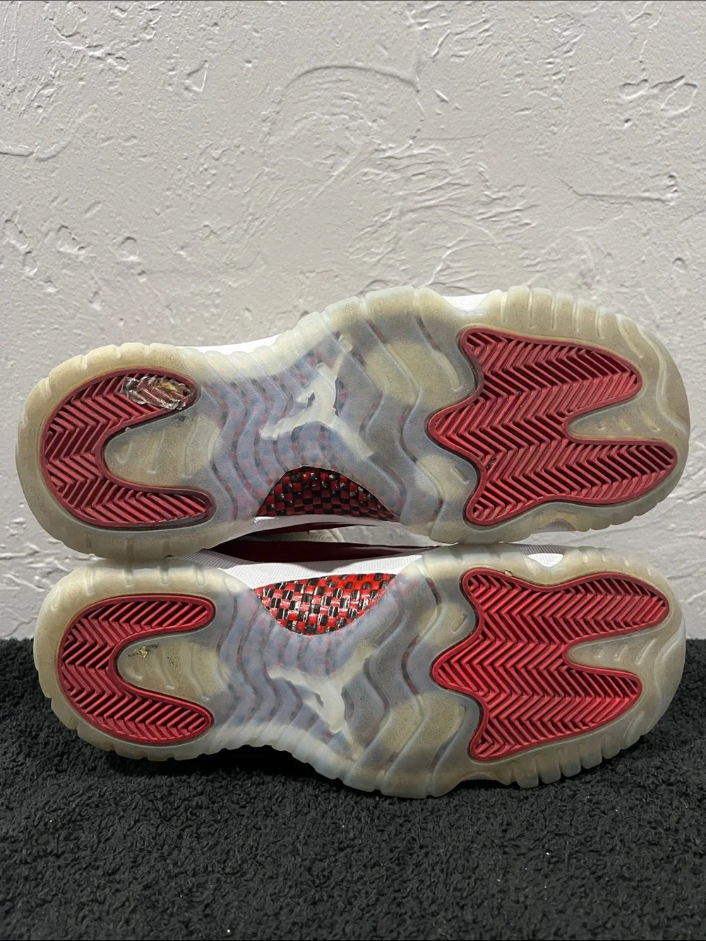 🔥🏀 NIKE AIR JORDAN 11 Retro High Patent Cherry Red White Big Kids Sz 6.5Y - EUC